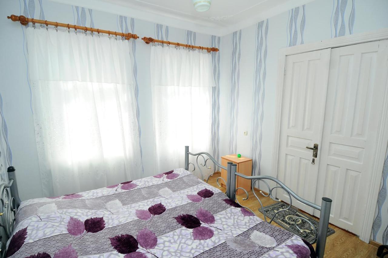 Guest House Darejani Kutaisi Bagian luar foto