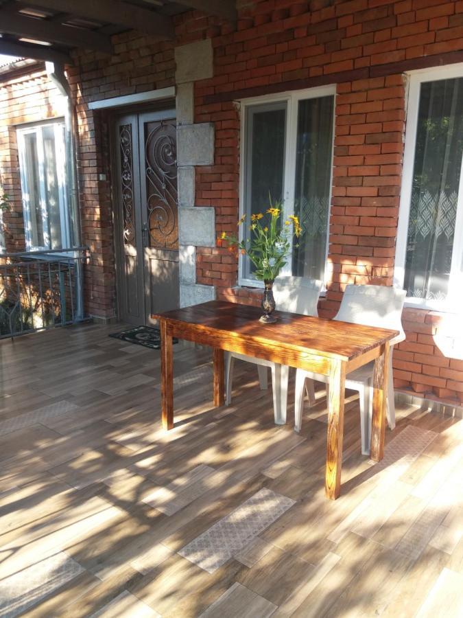 Guest House Darejani Kutaisi Bagian luar foto