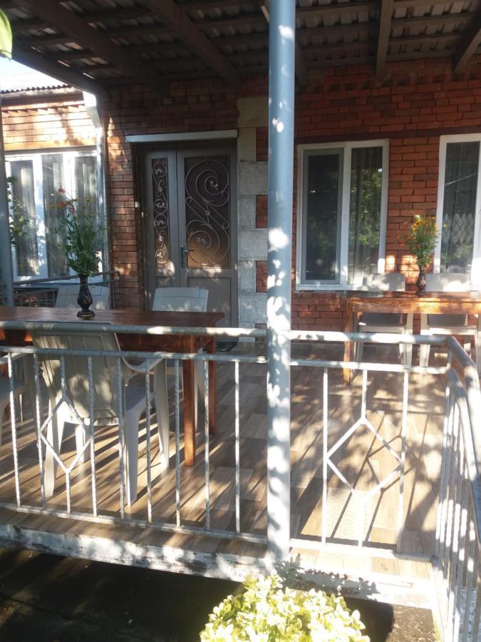 Guest House Darejani Kutaisi Bagian luar foto
