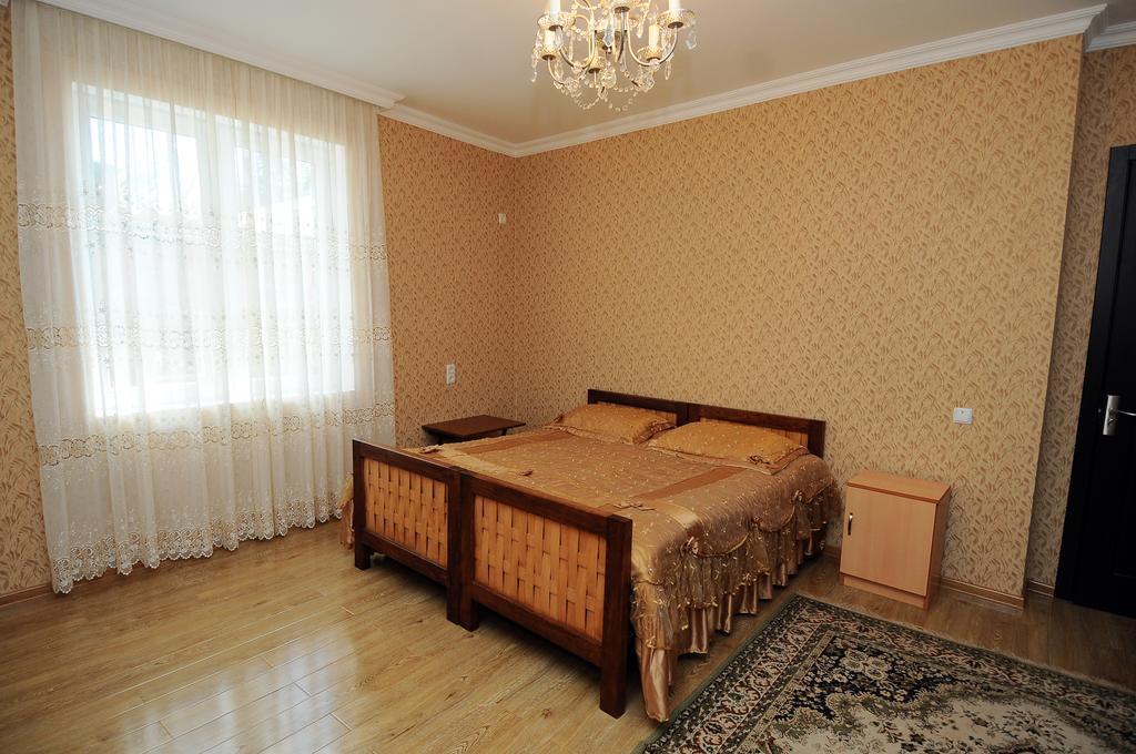 Guest House Darejani Kutaisi Bagian luar foto